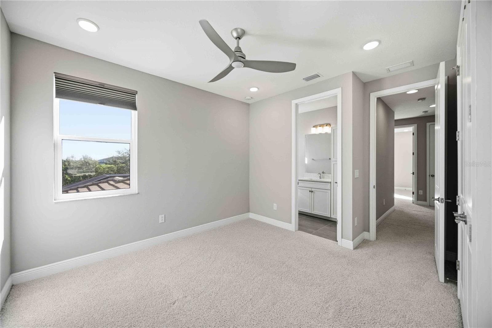 Single Family Residence at 4745 ANTRIM DR, SARASOTA, photo 21 of 39