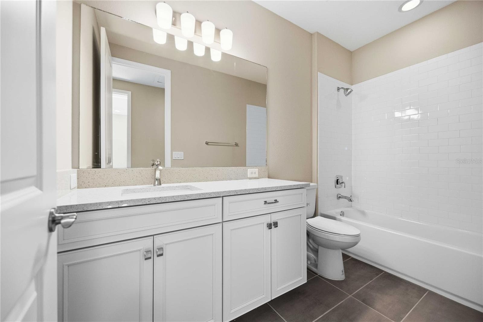 Single Family Residence at 4745 ANTRIM DR, SARASOTA, photo 25 of 39