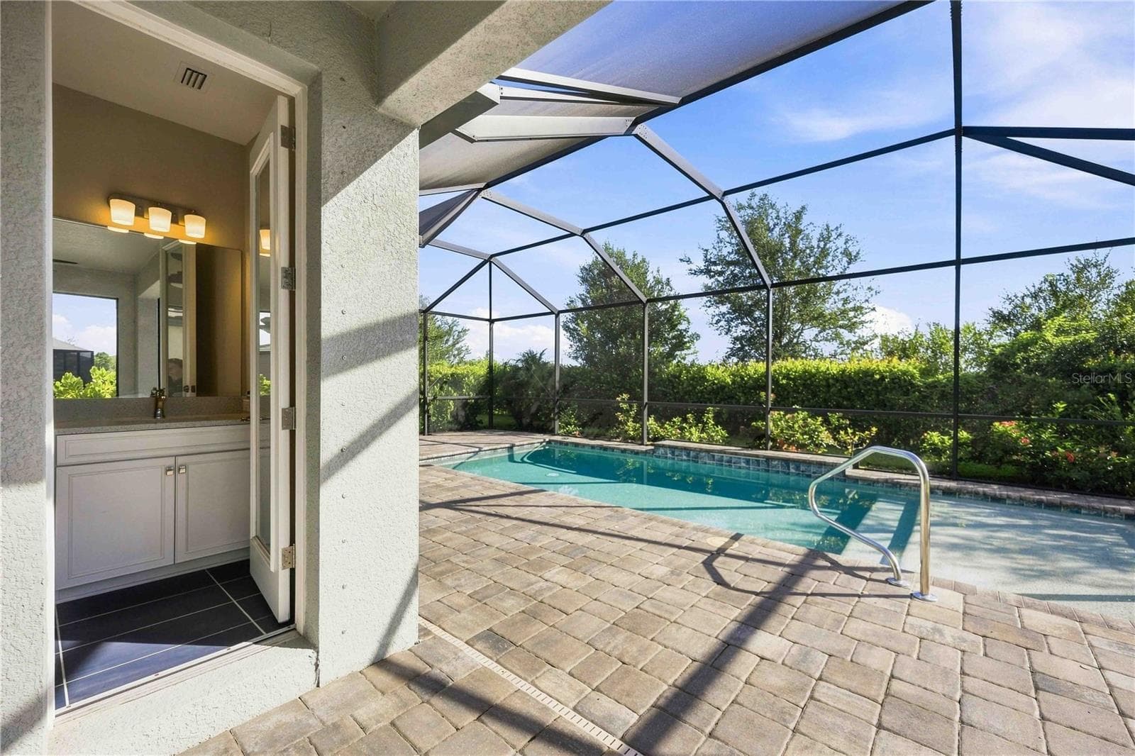 Single Family Residence at 4745 ANTRIM DR, SARASOTA, photo 32 of 39