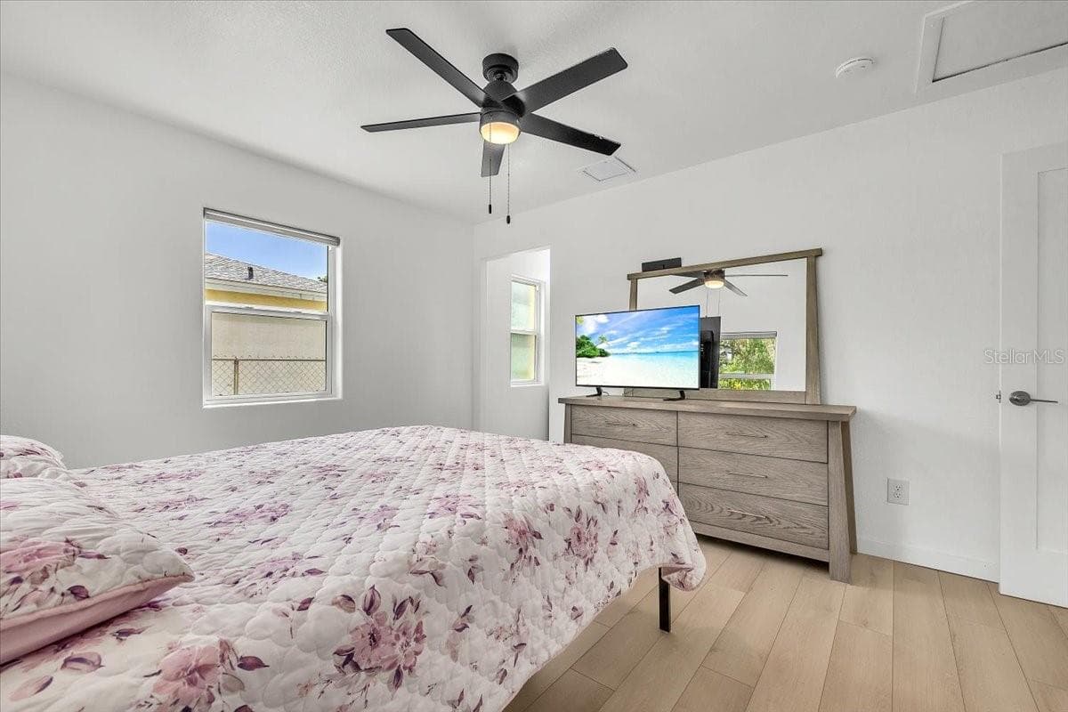 Single Family Residence at 537 CAPITOL ST, NORTH FORT MYERS, photo 12 of 35