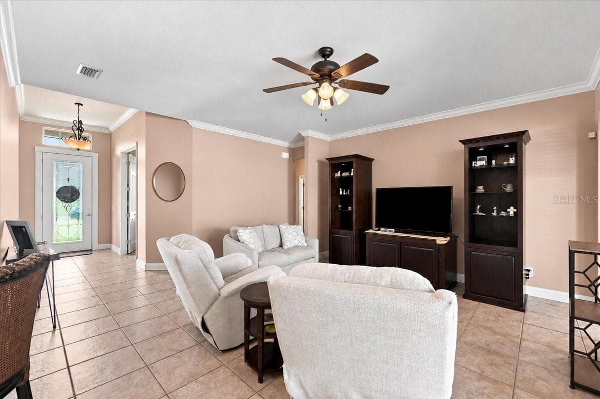 Single Family Residence at 5326 KINSLEY LN, LAKELAND, photo 7 of 53
