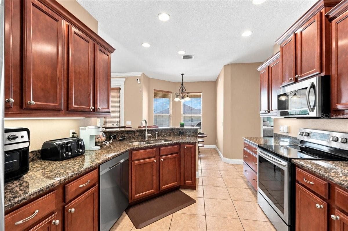 Single Family Residence at 5326 KINSLEY LN, LAKELAND, photo 12 of 53