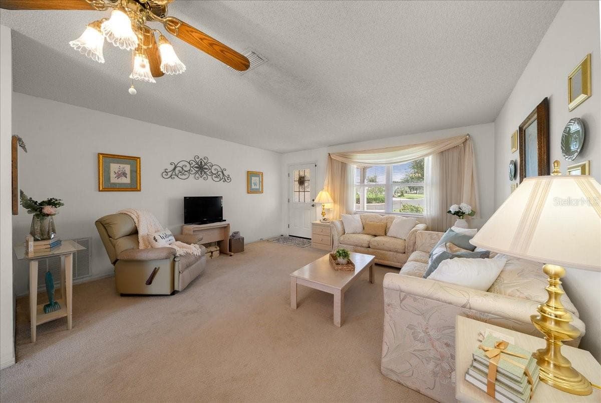 Ceiling Fan in Living Room - 1410 SANCHEZ CT, THE VILLAGES