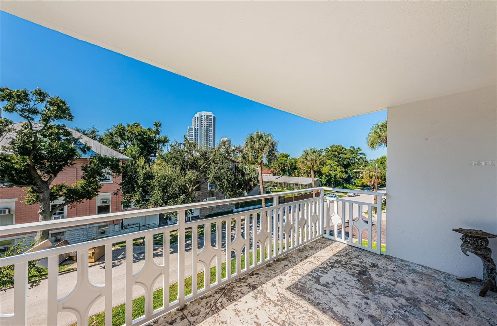 Large Terrace / Balcony - 700 BEACH DR NE #308, ST PETERSBURG