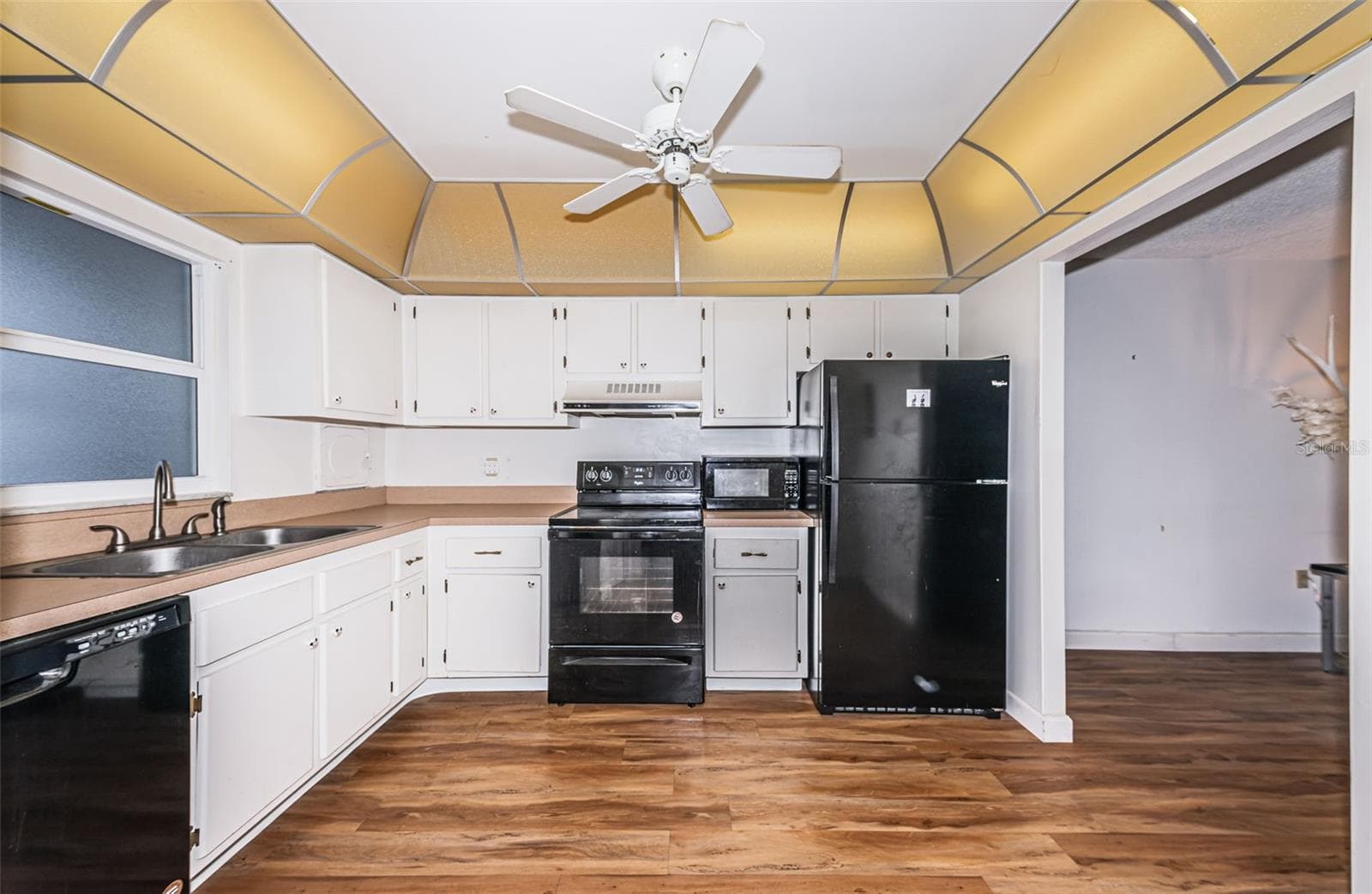 Condominium at 700 BEACH DR NE #308, ST PETERSBURG, photo 29 of 90