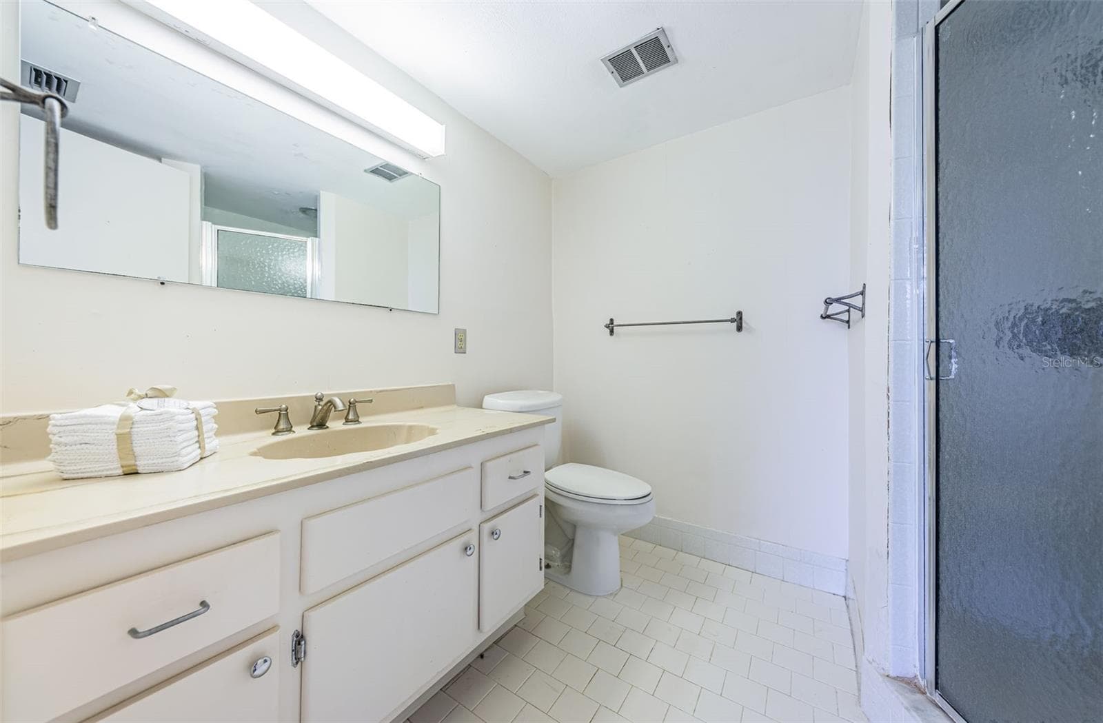 Primary Bathroom - 700 BEACH DR NE #308, ST PETERSBURG