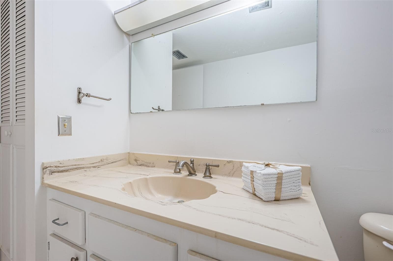 Second Bath - 700 BEACH DR NE #308, ST PETERSBURG
