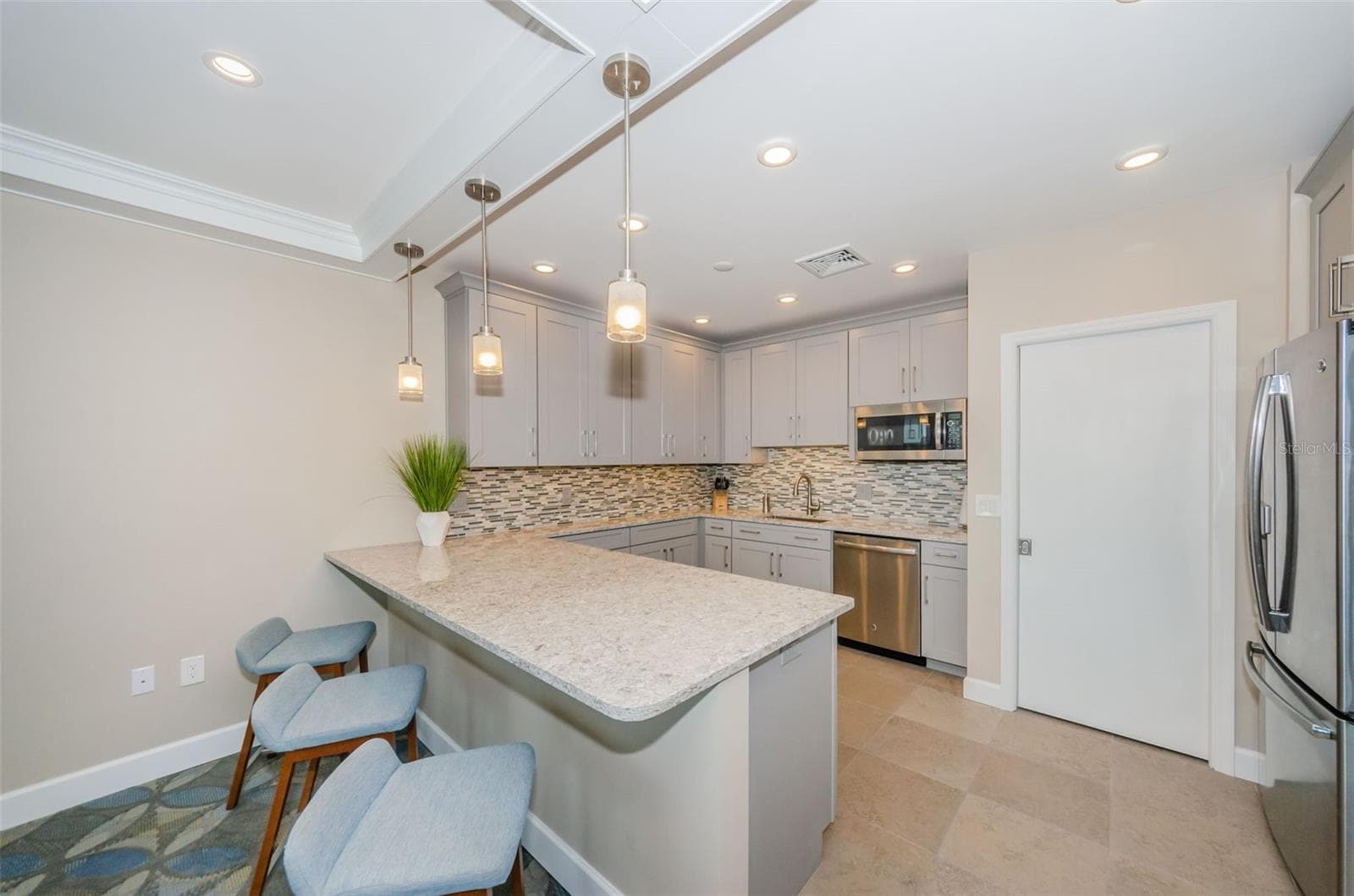 9th Floor Hospitality Level Full Kitchen - 700 BEACH DR NE #308, ST PETERSBURG