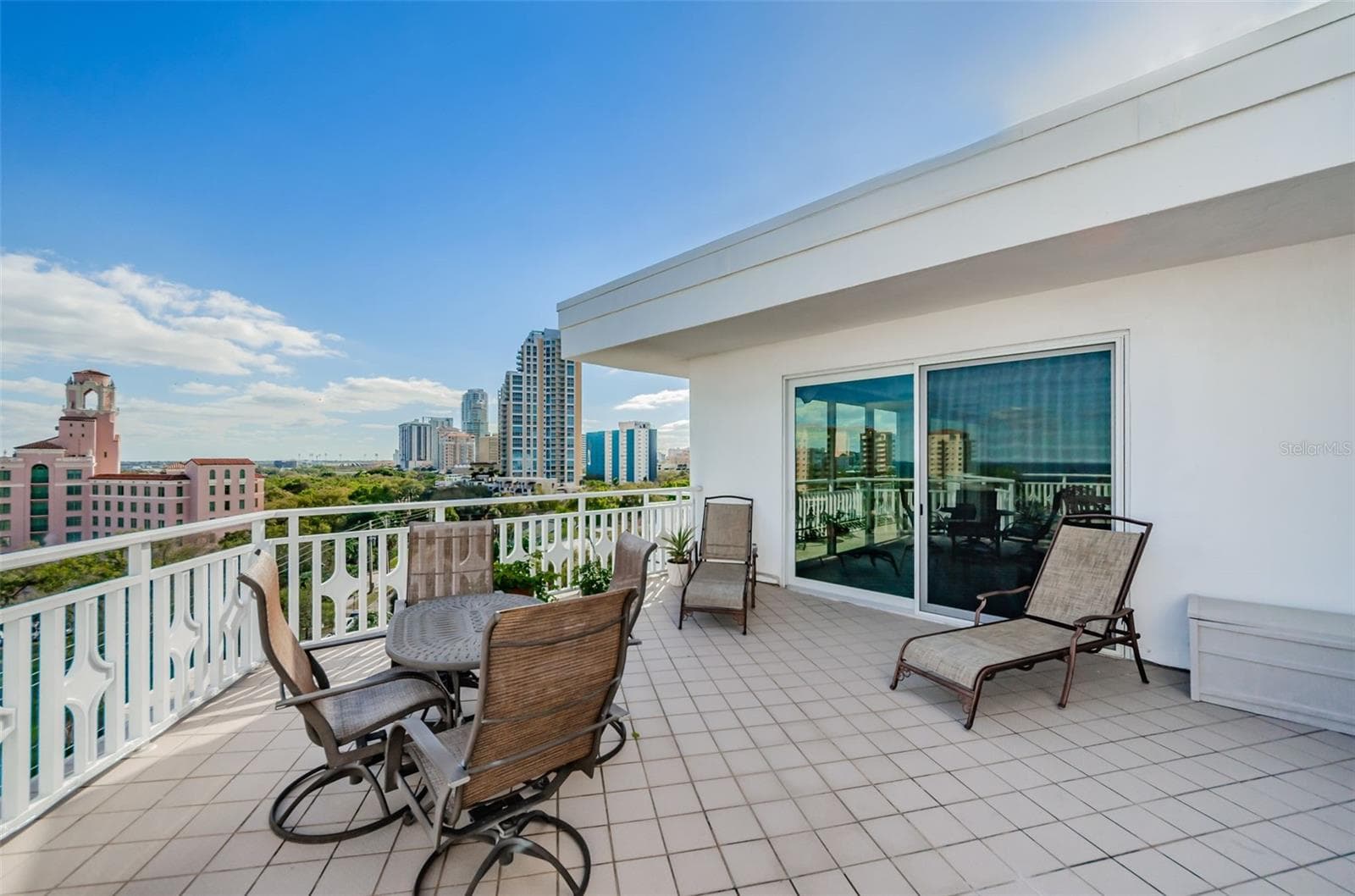 Rooftop Sundeck just off the newly renovated Clubroom & Hospitality area! - 700 BEACH DR NE #308, ST PETERSBURG