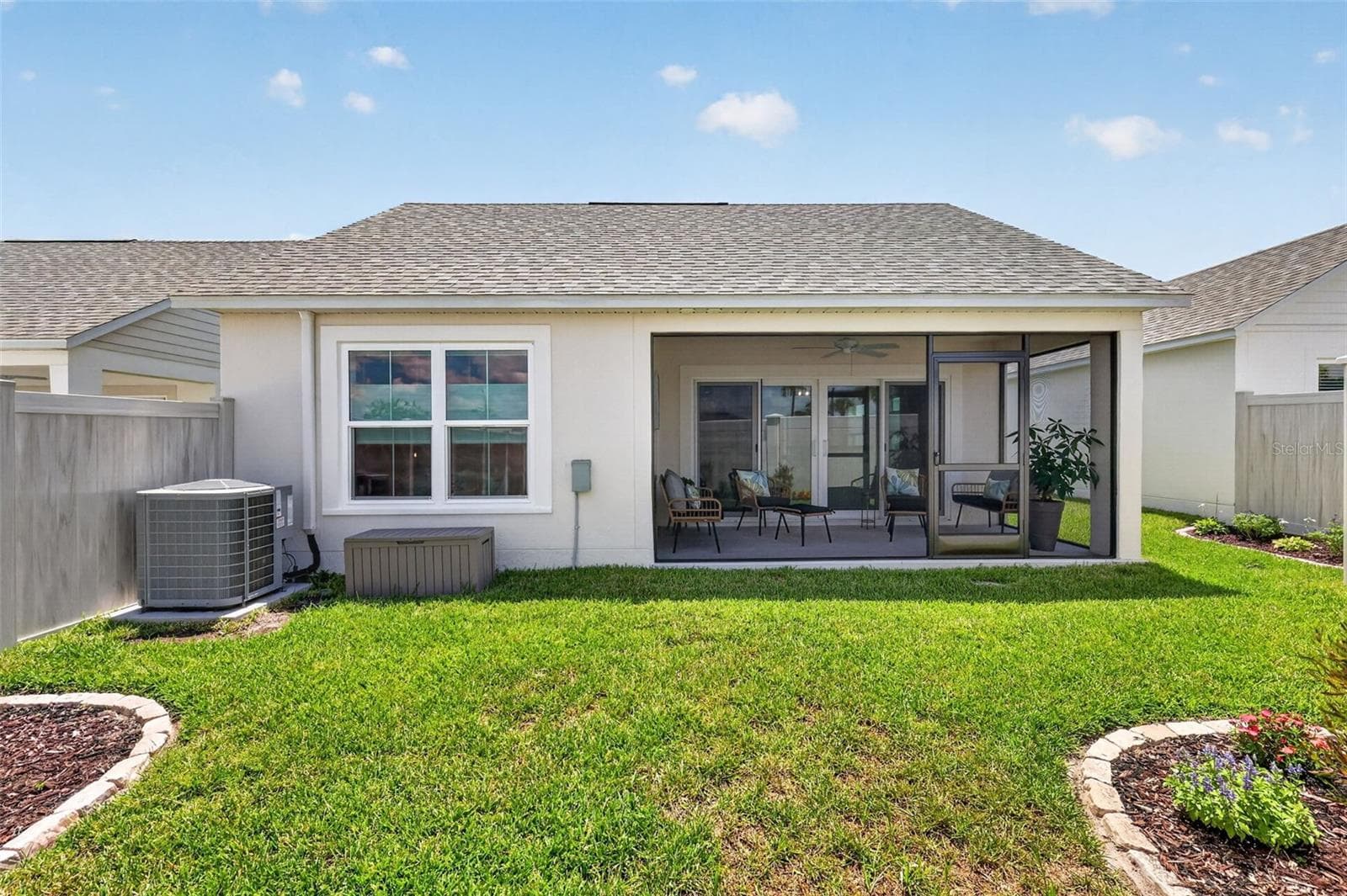 Rear Elevation with PRIVATE, SPACIOUS Yard - 2005 SANTINO AVE, THE VILLAGES