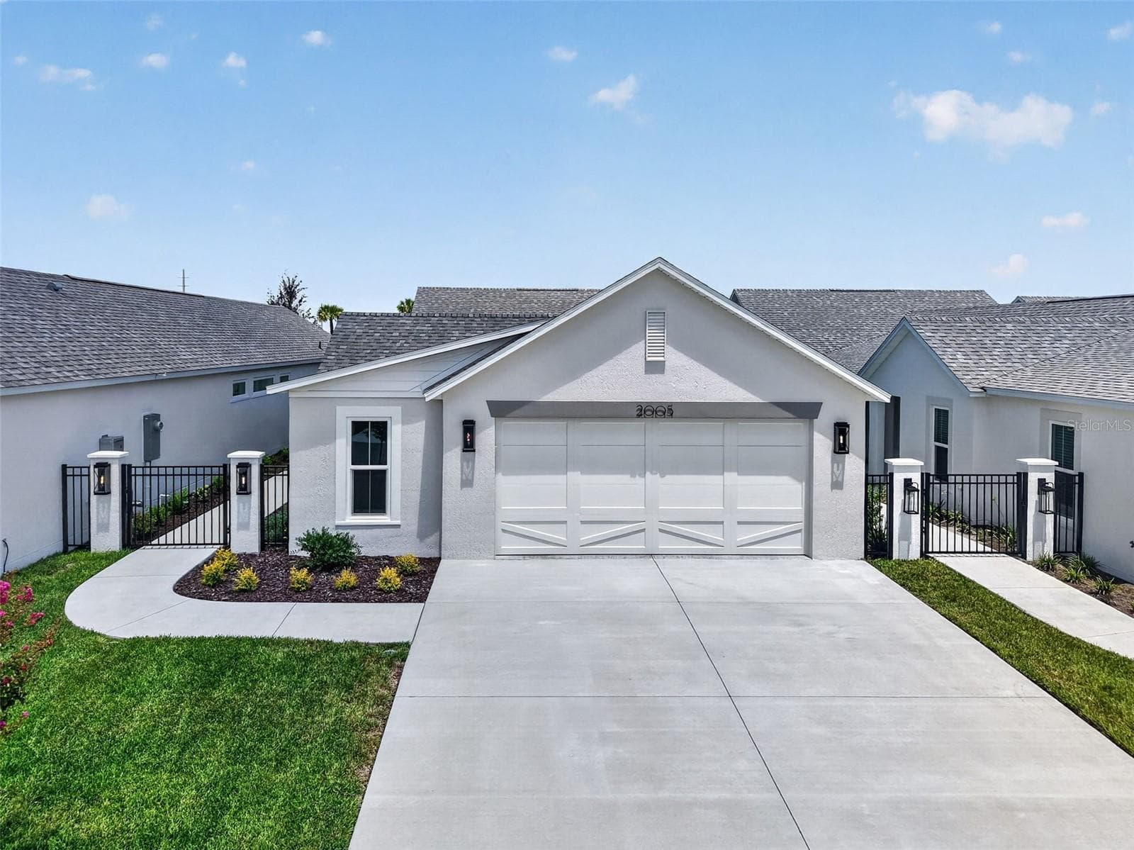 Front Elevation - 2005 SANTINO AVE, THE VILLAGES