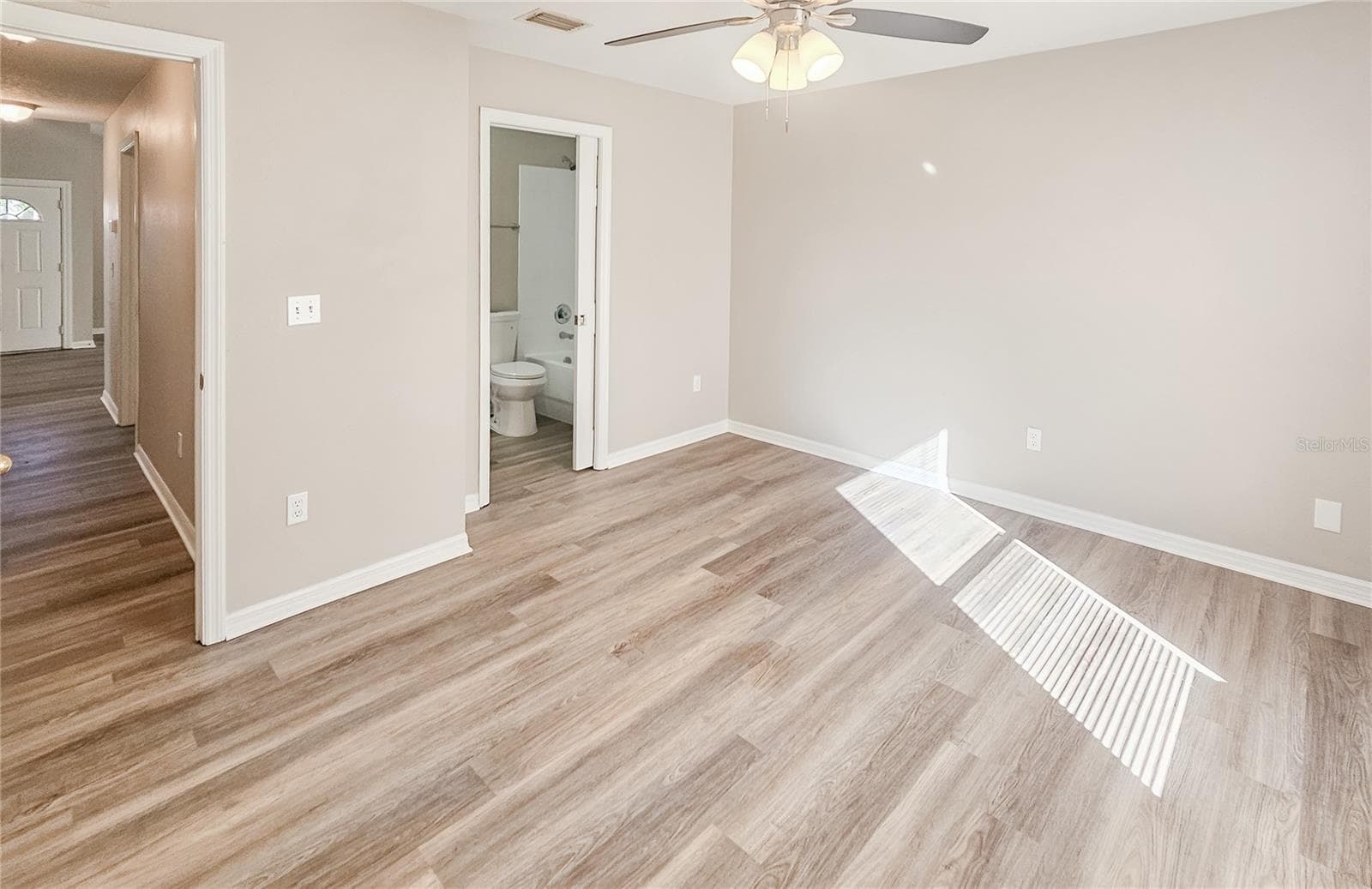 Single Family Residence at 1013 E ESKIMO AVE, TAMPA, photo 11 of 20