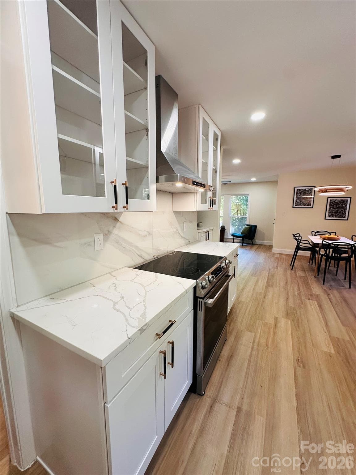 Single Family Residence at 3414 Bonaire Drive, Charlotte, photo 2 of 21