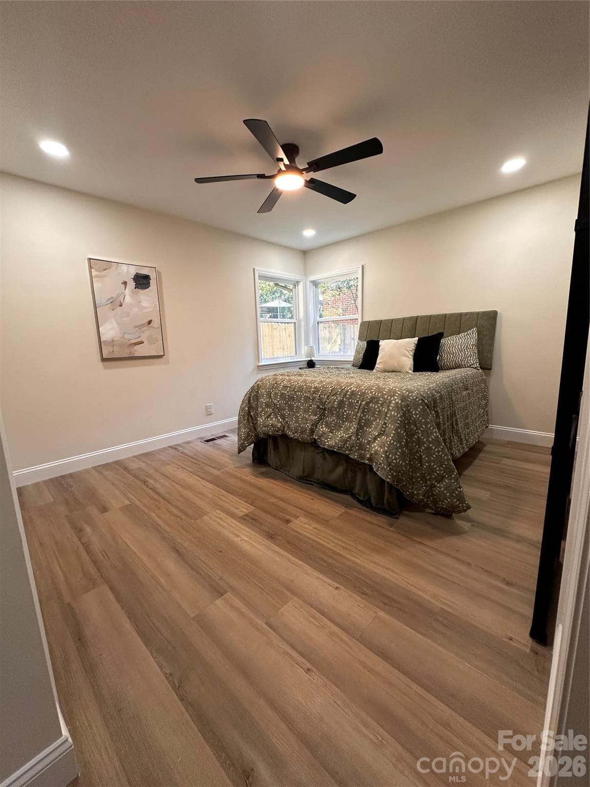 Single Family Residence at 3414 Bonaire Drive, Charlotte, photo 12 of 21