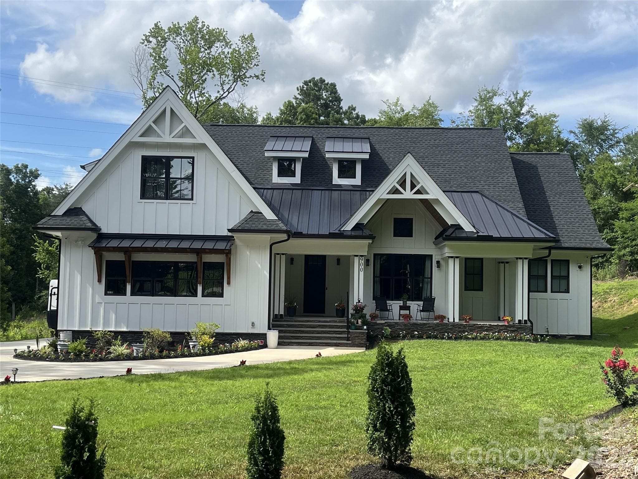 900 Houston Heights Road