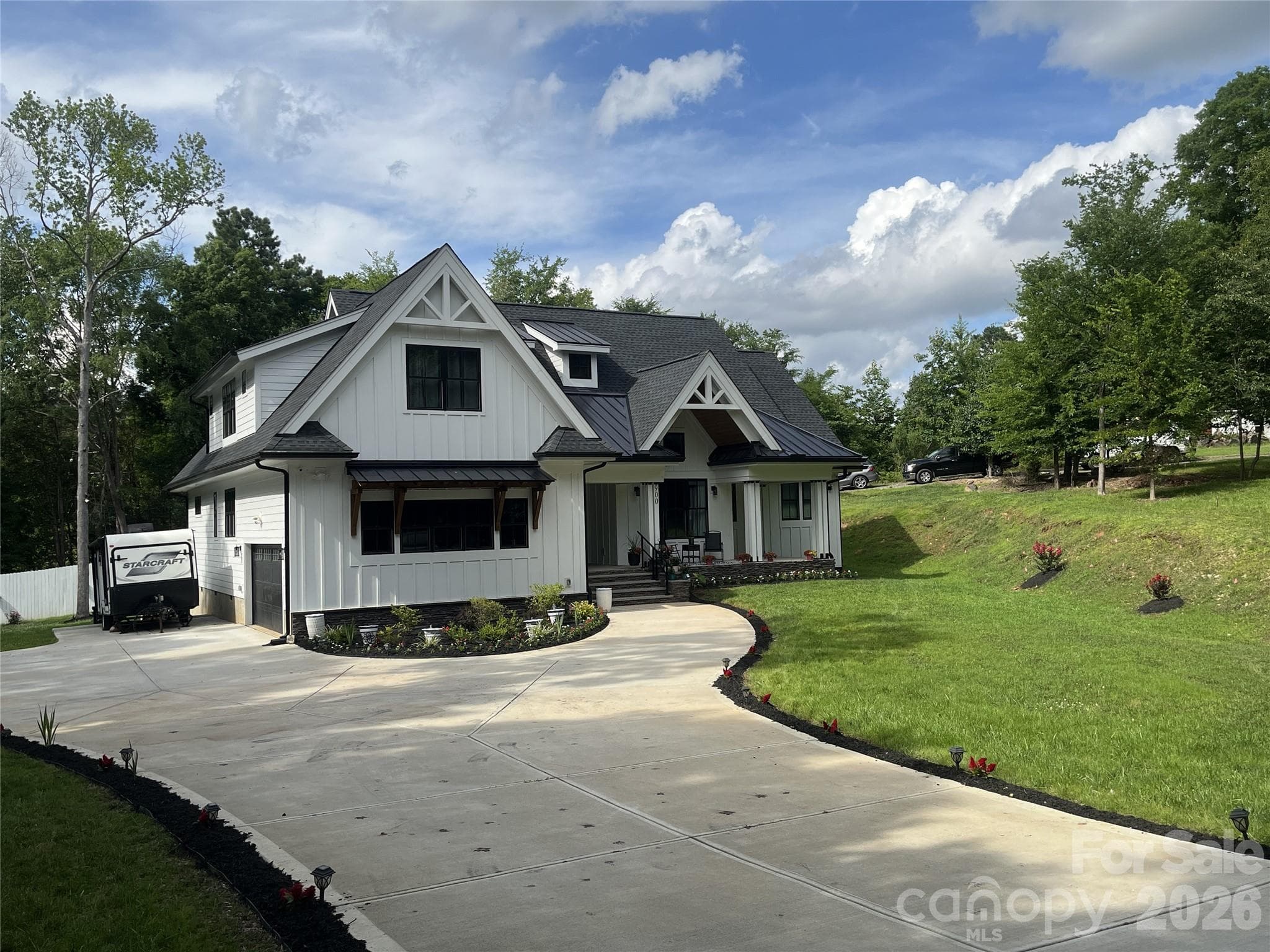Single Family Residence at 900 Houston Heights Road, Charlotte, photo 4 of 44