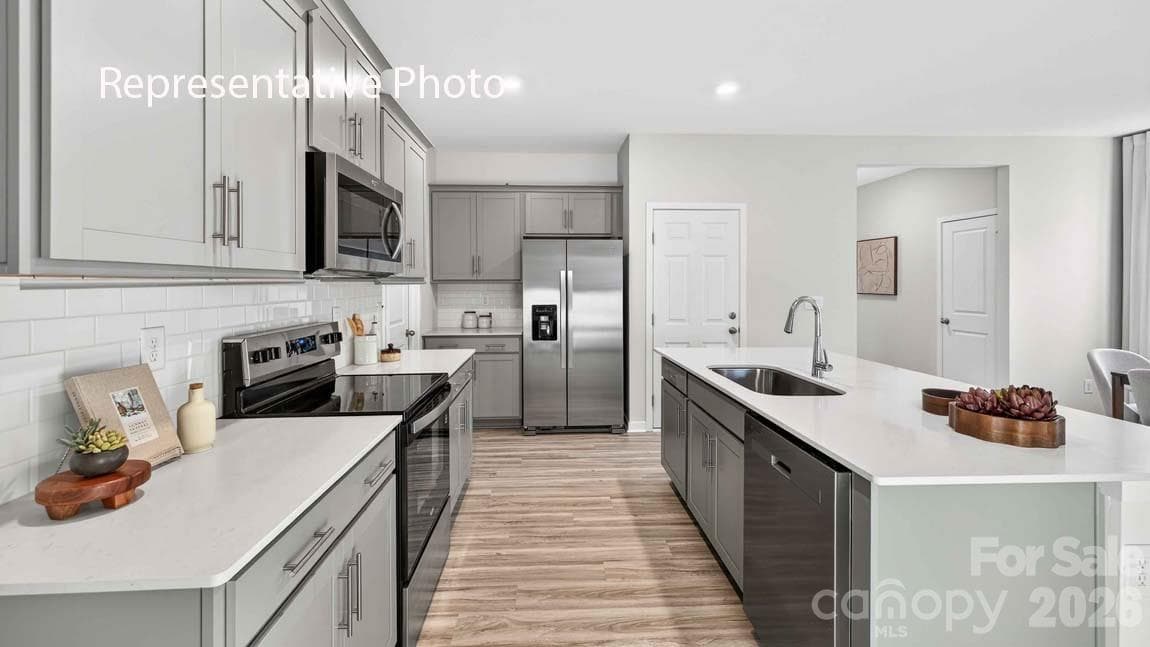 Single Family Residence at 12216 Barred Owl Court, Charlotte, photo 3 of 28