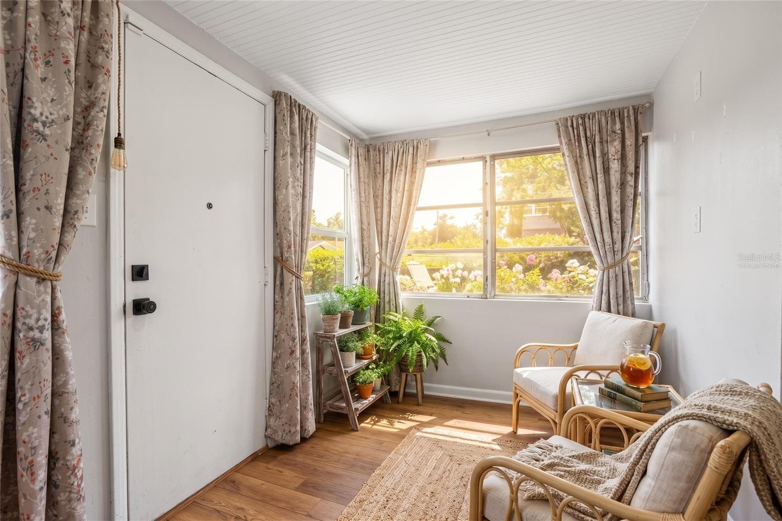 Virtually Staged - 789 16TH AVE S, ST PETERSBURG