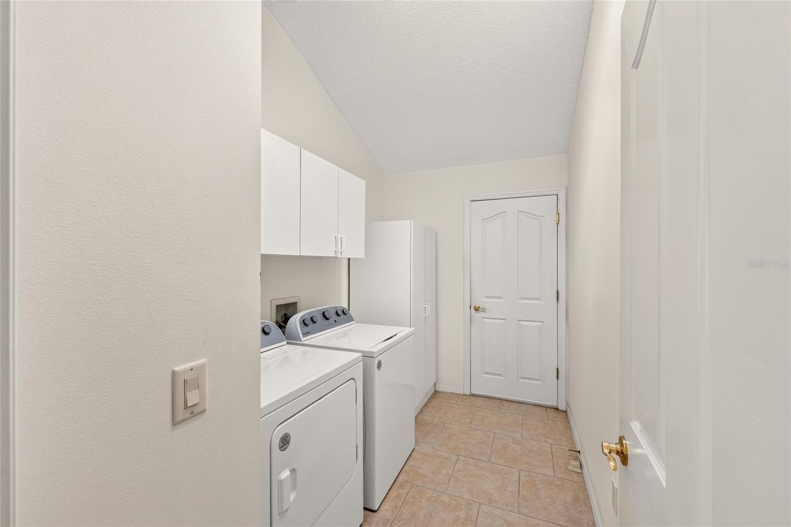 Single Family Residence at 2109 GERARDO AVE, THE VILLAGES, photo 18 of 20