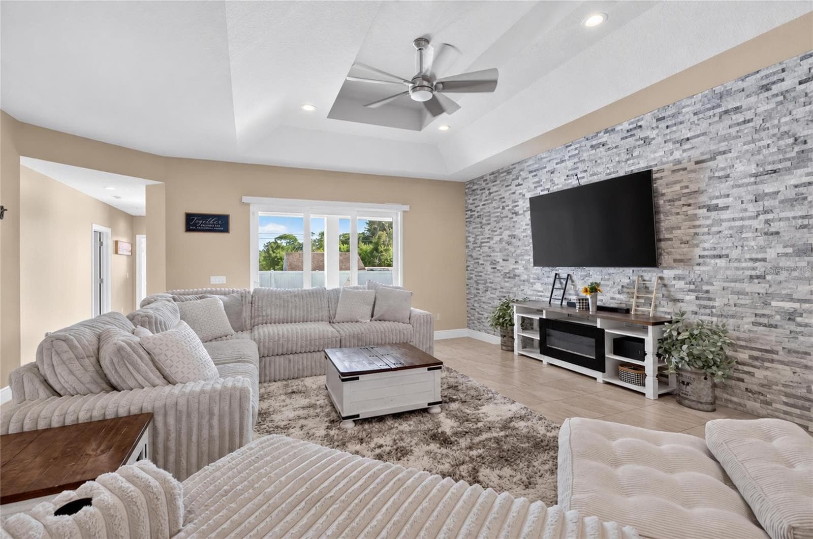Single Family Residence at 2985 BREEZY MEADOWS DR, CLEARWATER, photo 10 of 48