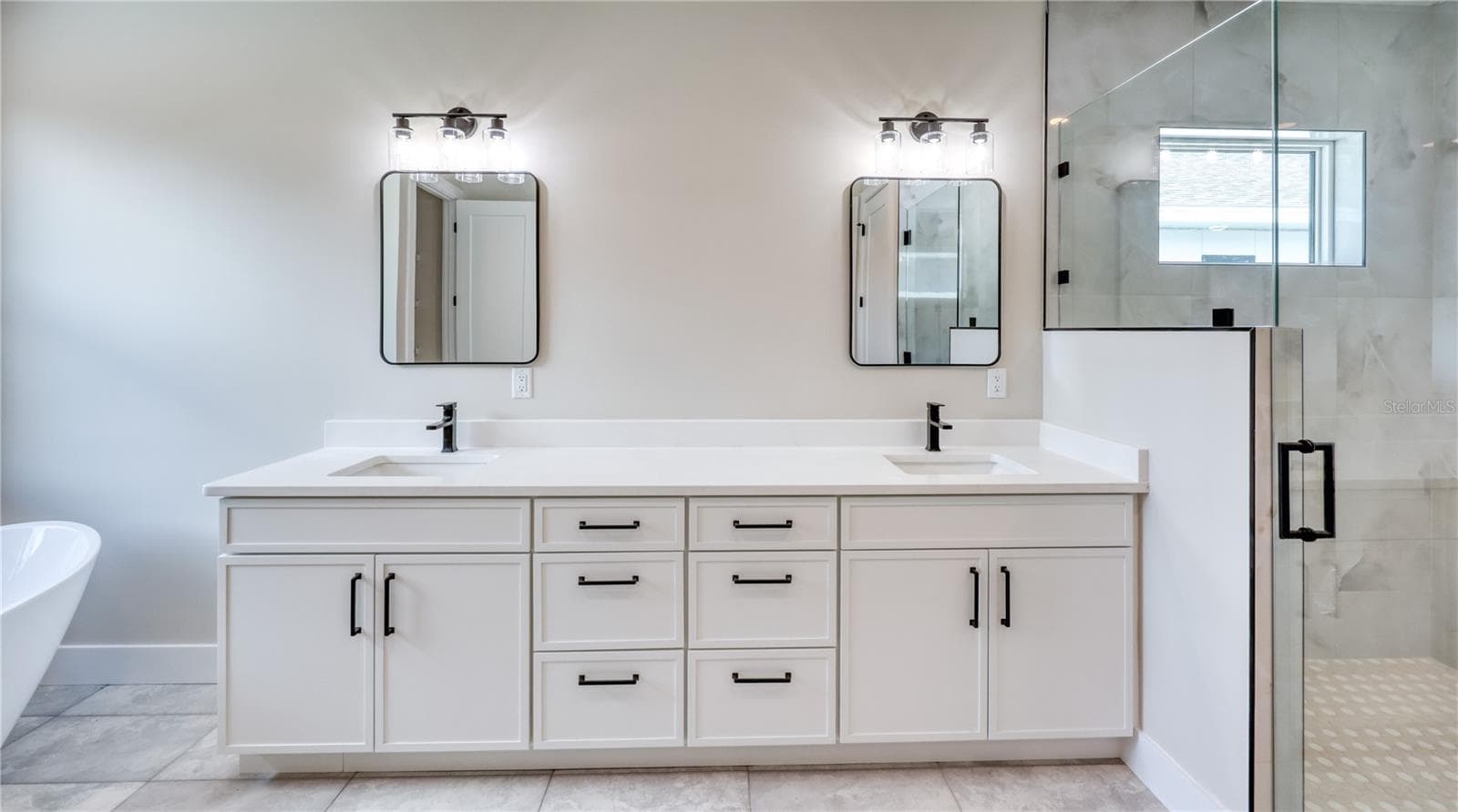 Primary Bath - 785 LIME ST, PALM HARBOR