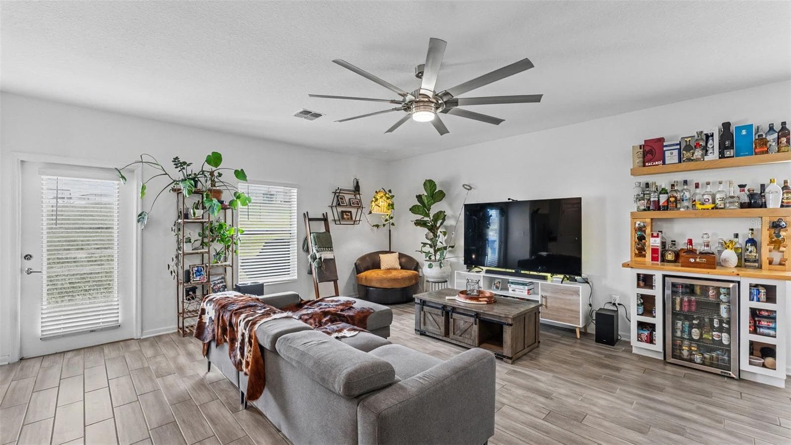 Single Family Residence at 1143 POMELO ST, DAVENPORT, photo 12 of 51