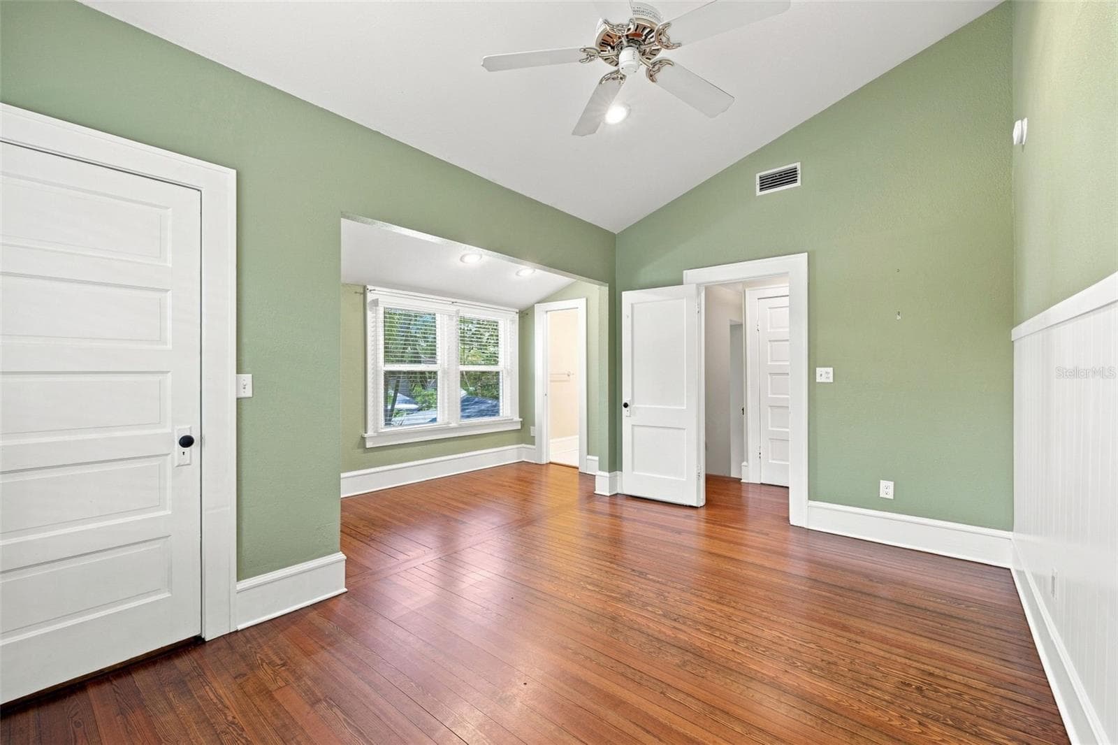 Single Family Residence at 841 24TH AVE N, ST PETERSBURG, photo 32 of 89