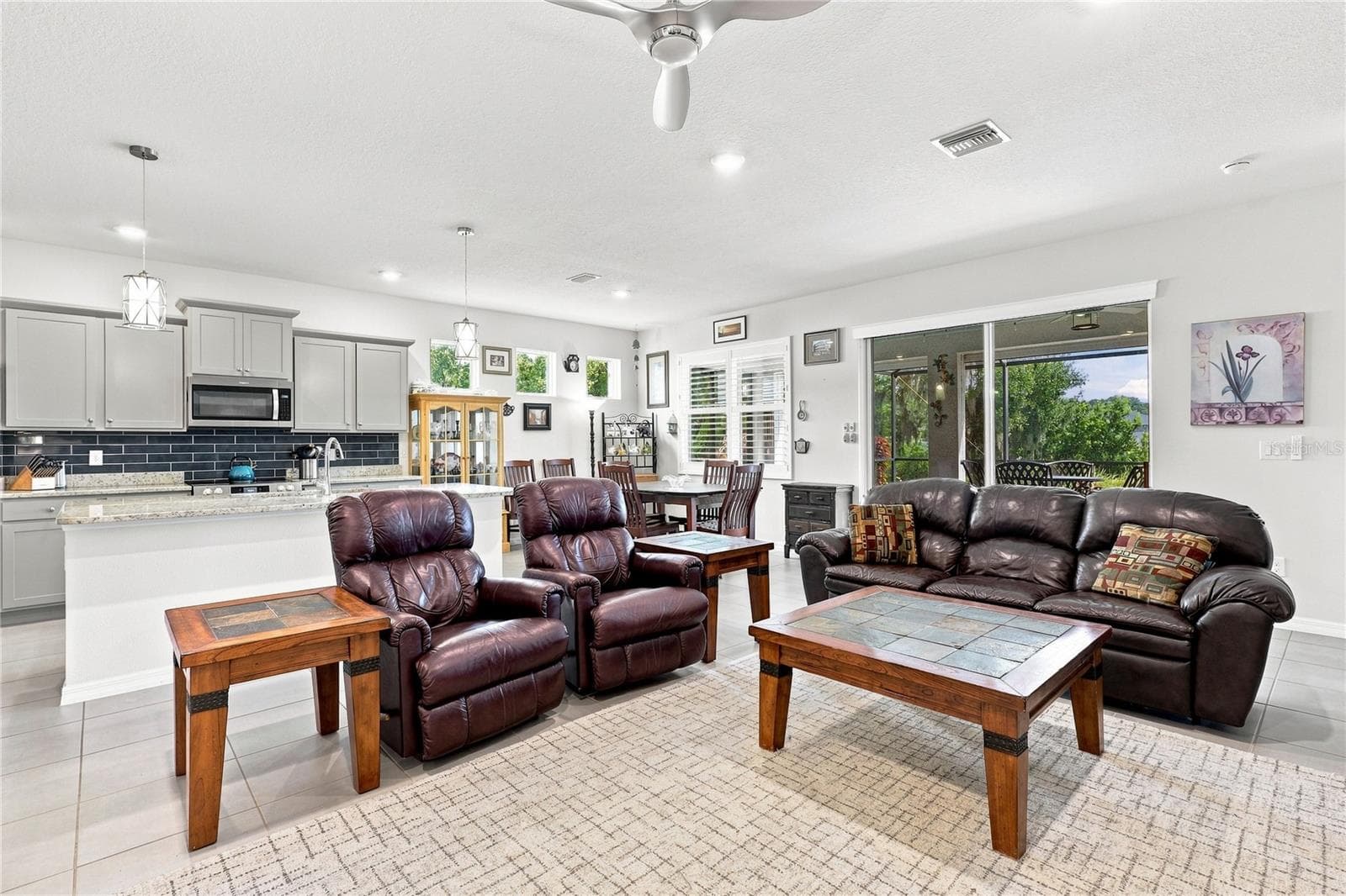 Single Family Residence at 5711 OAK BRIDGE CT, BRADENTON, photo 7 of 51