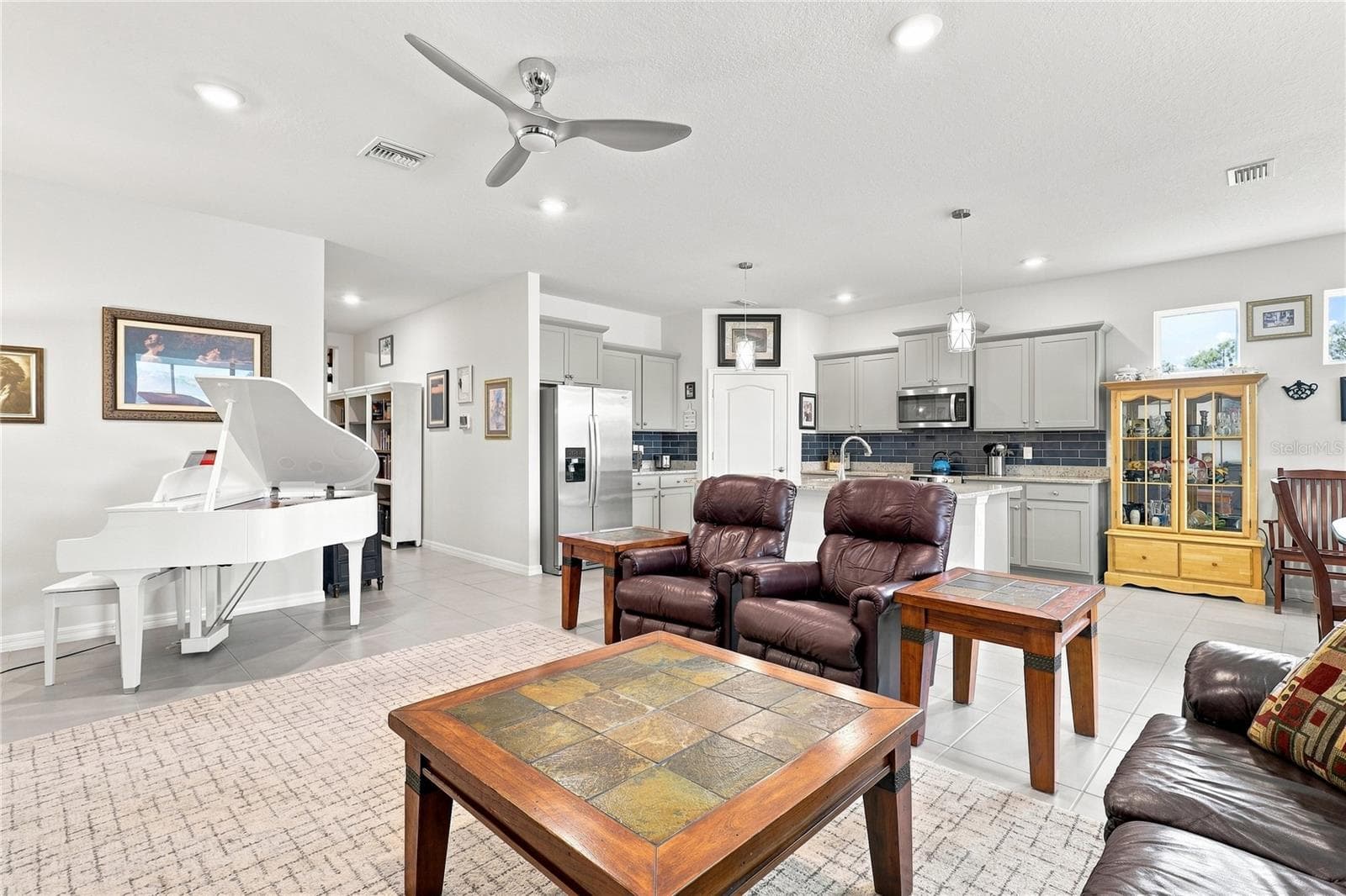 Single Family Residence at 5711 OAK BRIDGE CT, BRADENTON, photo 9 of 51