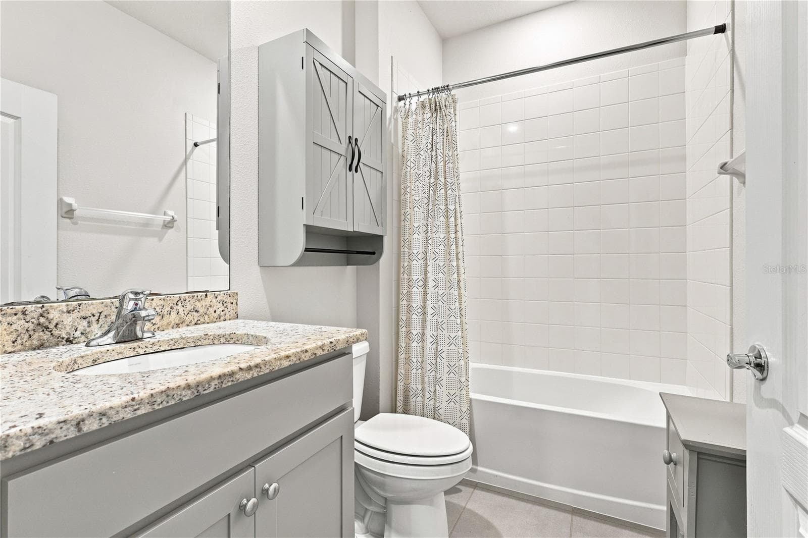 Single Family Residence at 5711 OAK BRIDGE CT, BRADENTON, photo 25 of 51