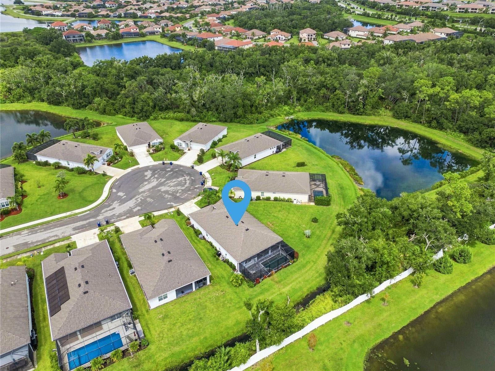 Single Family Residence at 5711 OAK BRIDGE CT, BRADENTON, photo 42 of 51