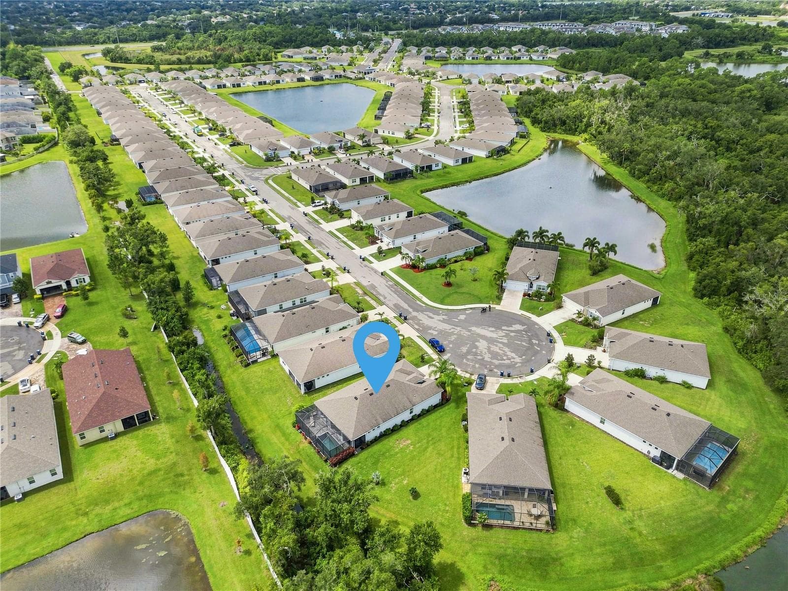 Cul-de-sac living at its best! - 5711 OAK BRIDGE CT, BRADENTON