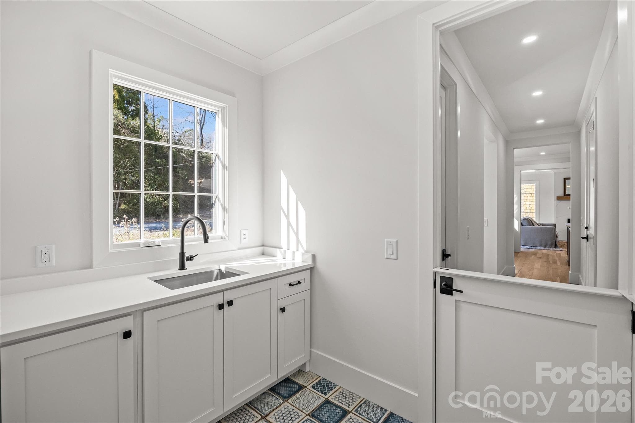Laundry Room w/Dutch Door - 1607 Tippah Park Court, Charlotte