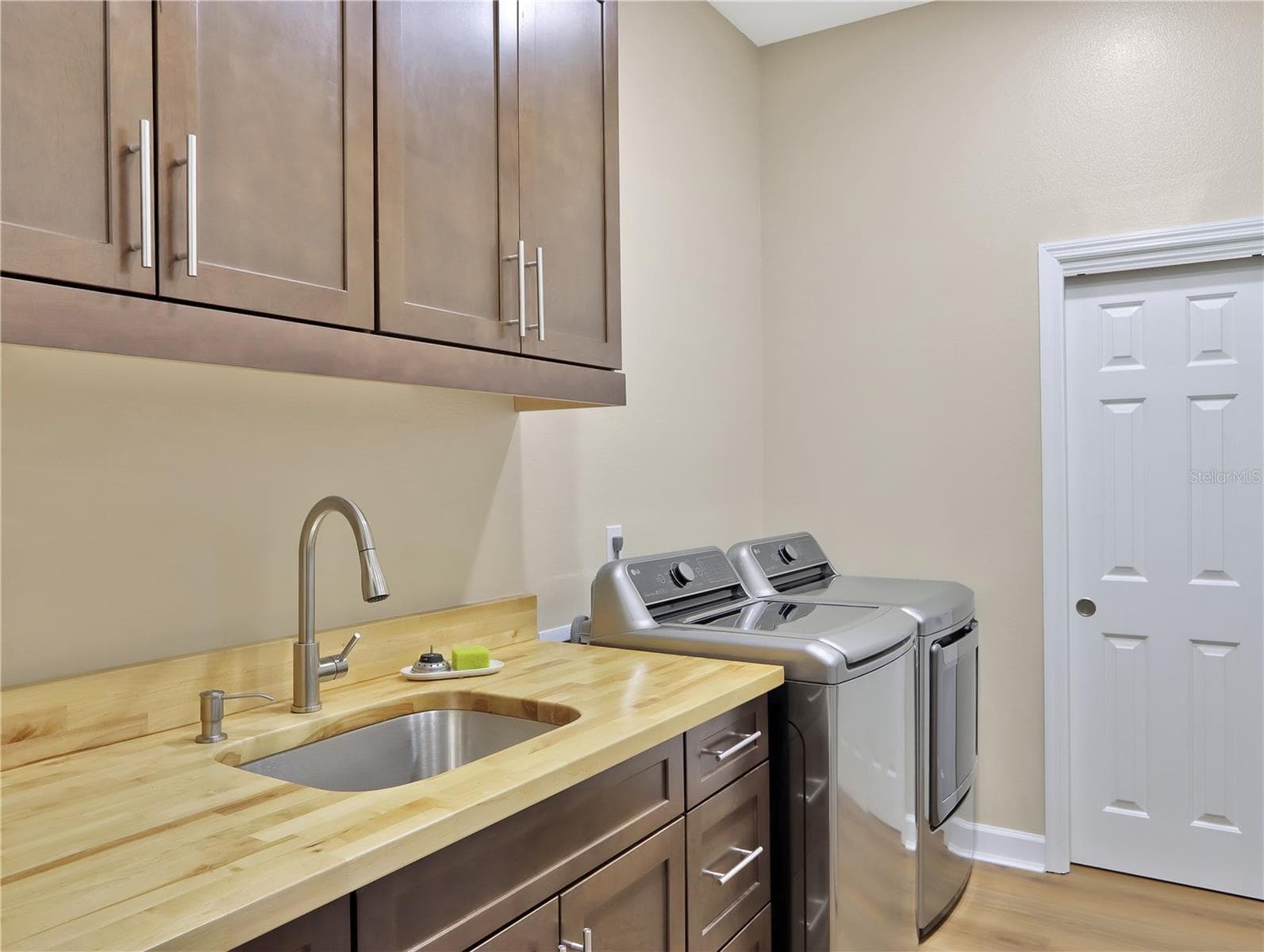 Single Family Residence at 2216 SMOKETREE CT, LONGWOOD, photo 36 of 48
