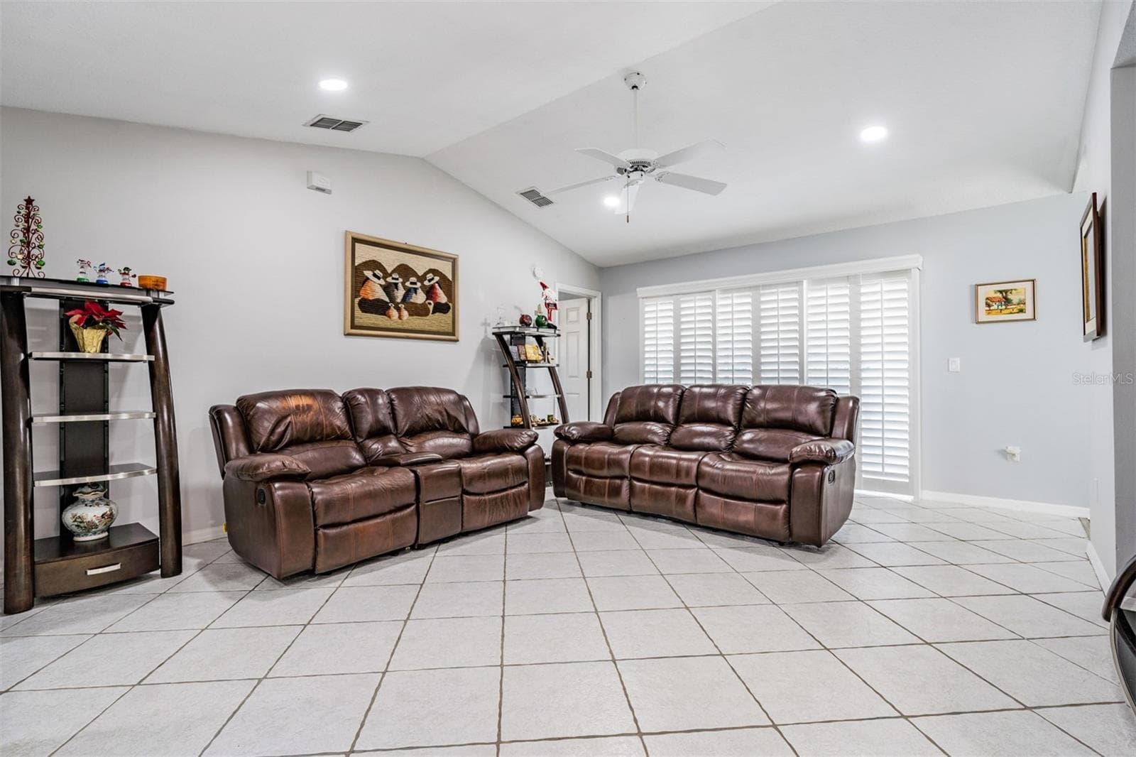 Single Family Residence at 29424 SCHINNECOCK HILLS LN, SAN ANTONIO, photo 37 of 131