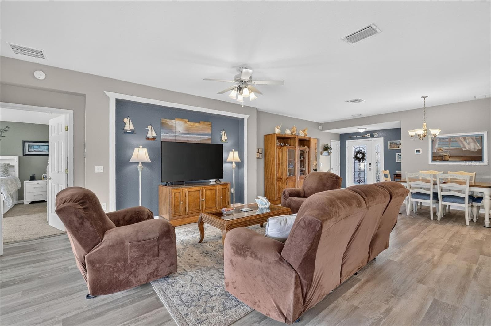 Single Family Residence at 9028 SE 120TH LOOP, SUMMERFIELD, photo 9 of 32
