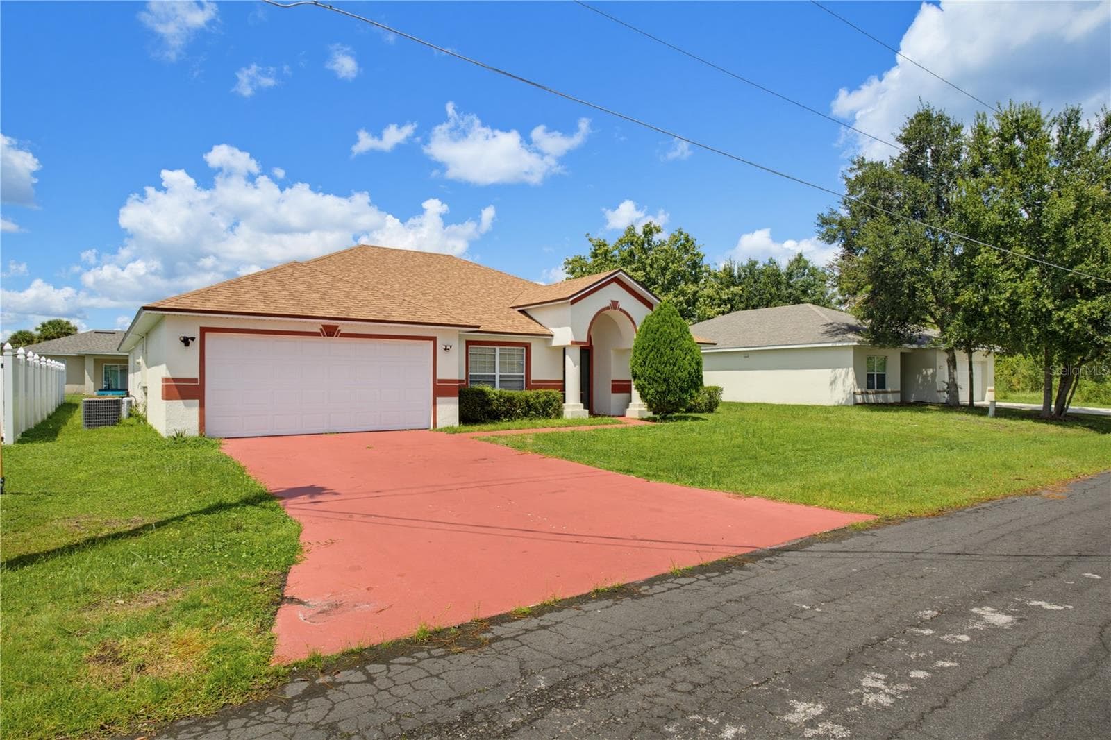 Single Family Residence at 672 BASINGSTOKE CT, KISSIMMEE, photo 4 of 28