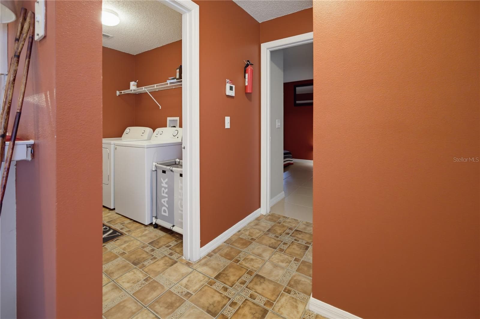 Single Family Residence at 672 BASINGSTOKE CT, KISSIMMEE, photo 14 of 28