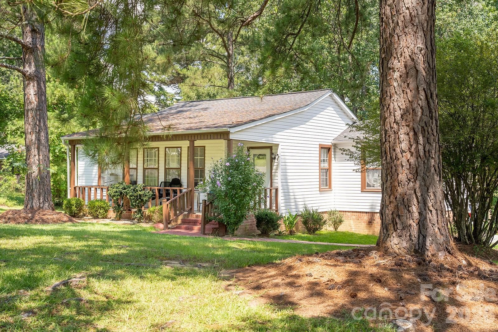 Single Family Residence at 1929 John Everall Road, Lancaster, photo 17 of 25