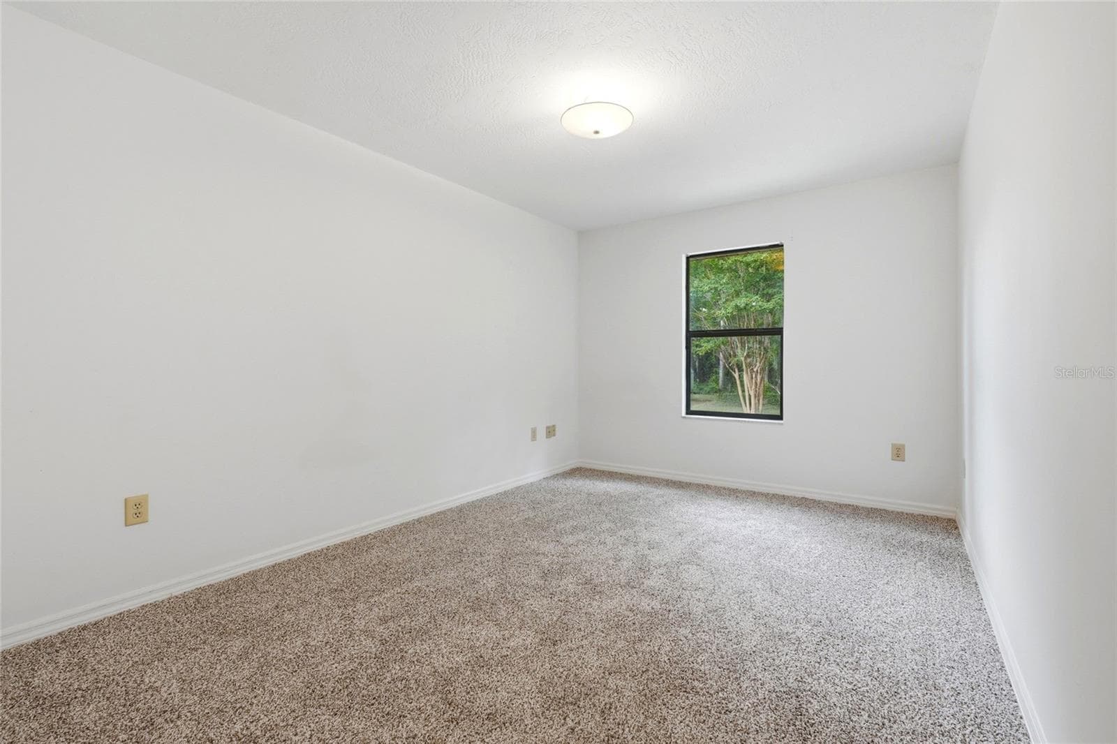 Single Family Residence at 17026 SOUTHSIDE CT, HIGH SPRINGS, photo 24 of 30
