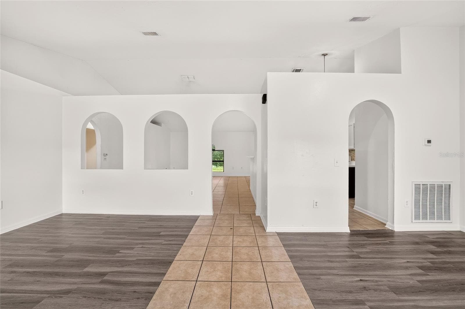 Single Family Residence at 12792 SW 43 CIR, OCALA, photo 4 of 53