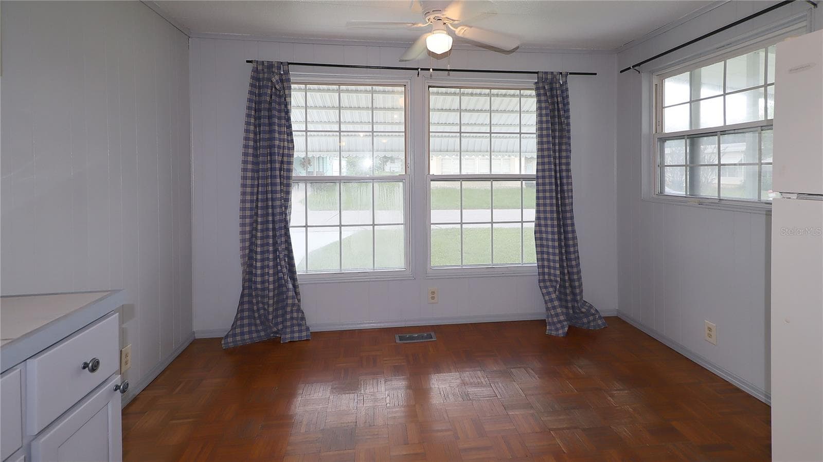 again with loads of natural light! - 417 NE 64TH AVE, OCALA