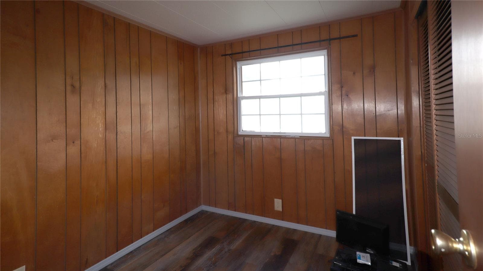 Guest bedroom... - 417 NE 64TH AVE, OCALA