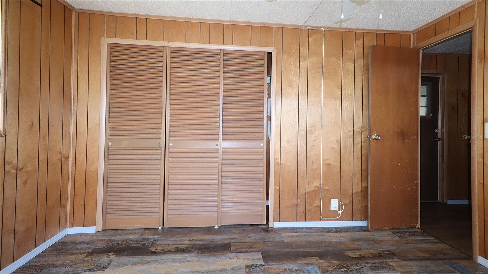 with wall closet... - 417 NE 64TH AVE, OCALA