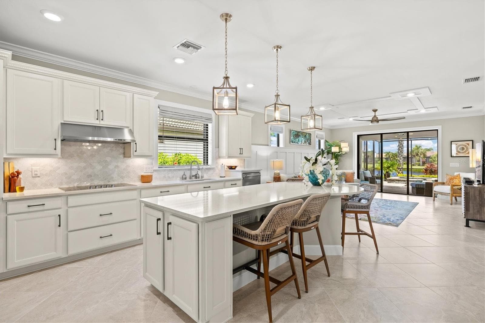 Single Family Residence at 13061 RINELLA ST, VENICE, photo 10 of 95