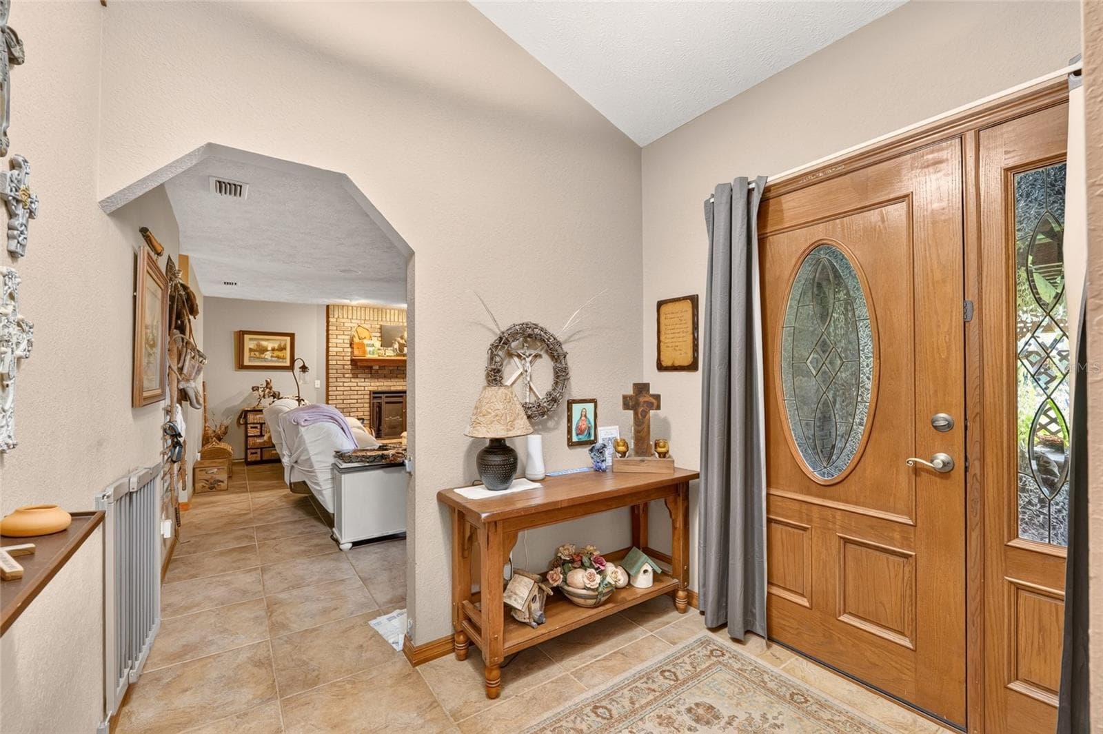 Foyer - 8699 SE 12TH CT, OCALA