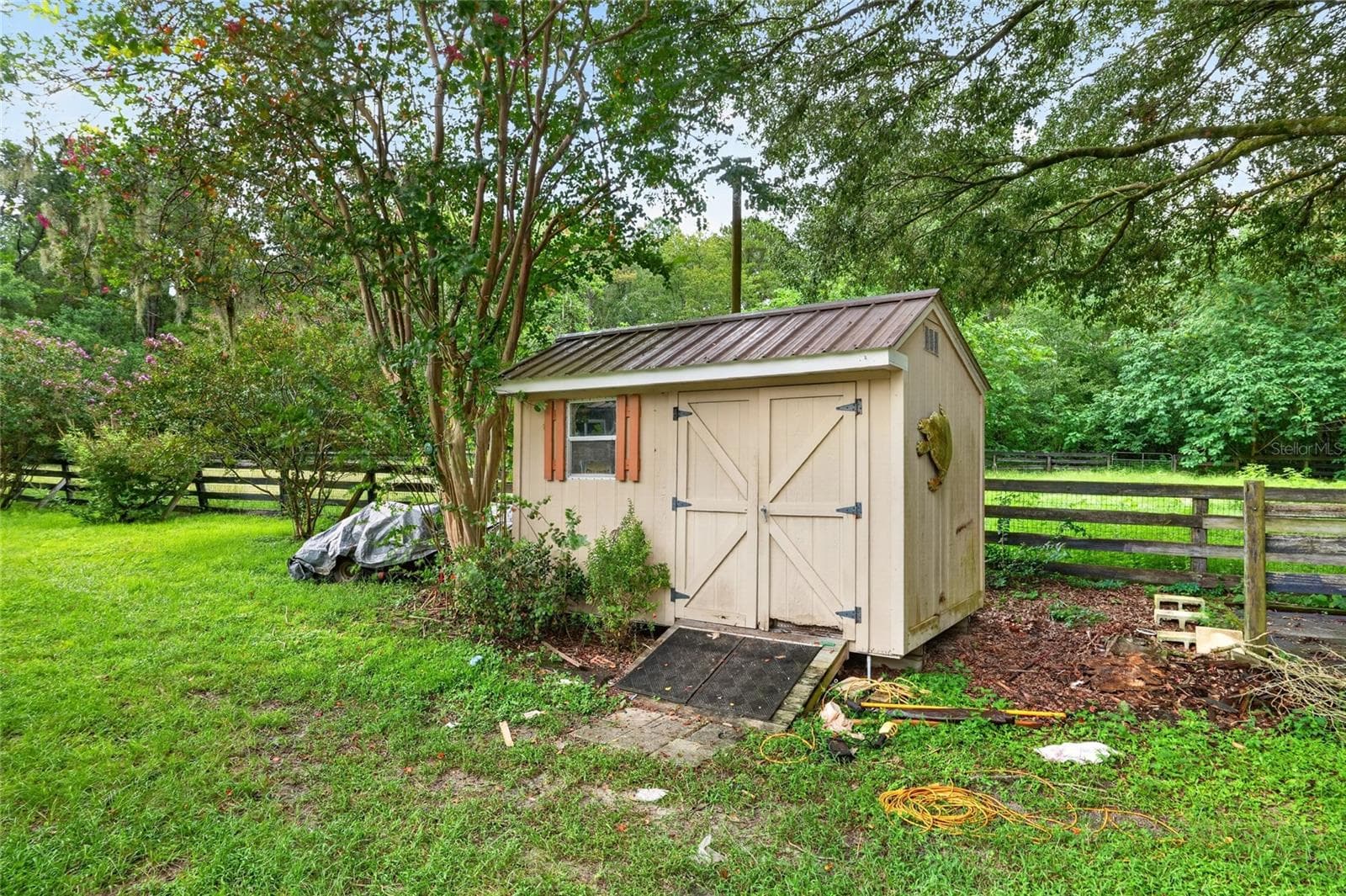 Storage shed - 8699 SE 12TH CT, OCALA