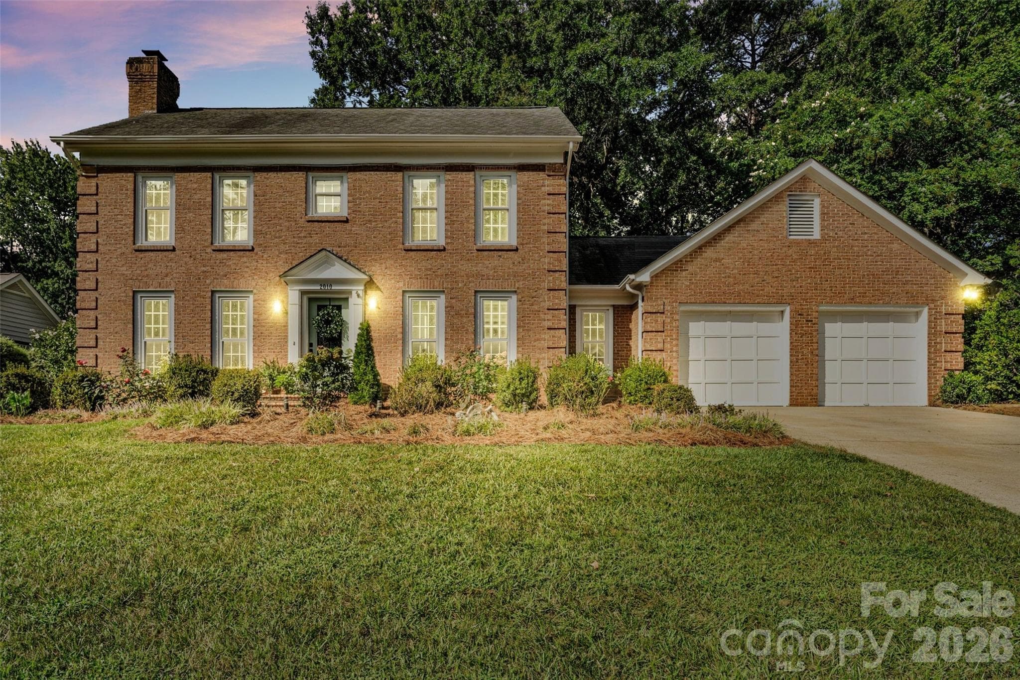 2010 Glendalough Lane