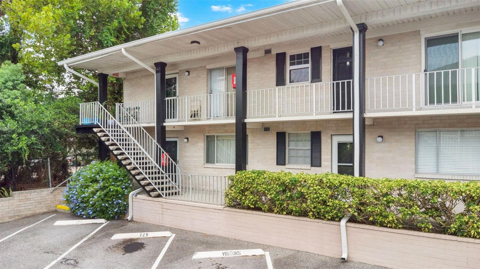 1250 S DENNING DR #127