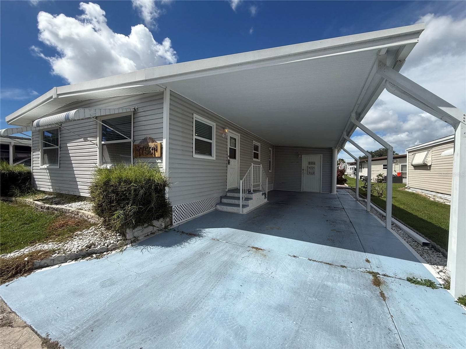 Manufactured Home at 758 ROYAL PALM CIR, LARGO, photo 2 of 29